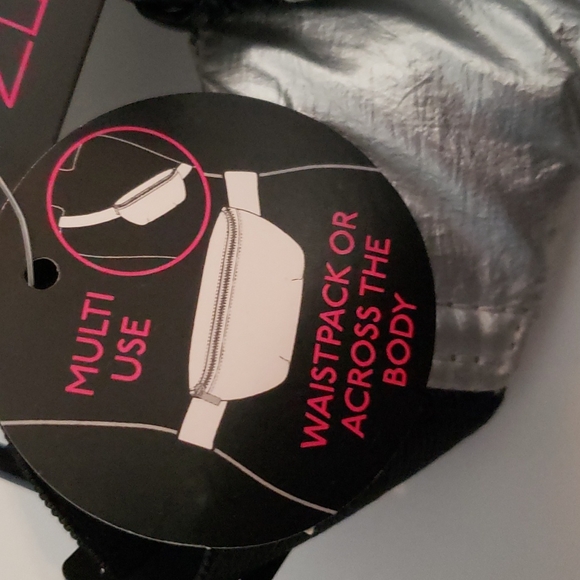 No Boundaries Fanny Pack - Picture 5 of 5